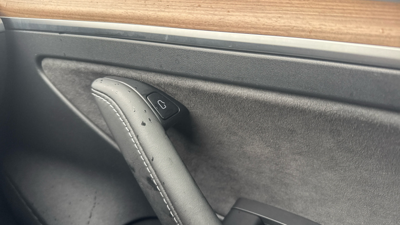 Tesla Model 3 Long Range AWD 4dr Auto Electric Saloon